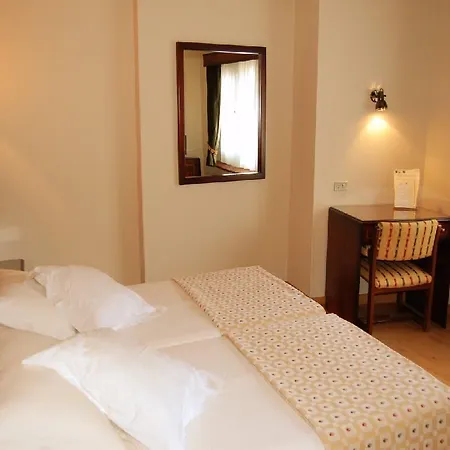 Hotel Loriga 3*